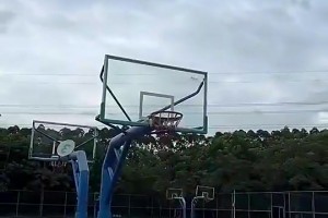 卧槽，牛X！🤯民间大神在野球场秀各种炸裂暴扣！
